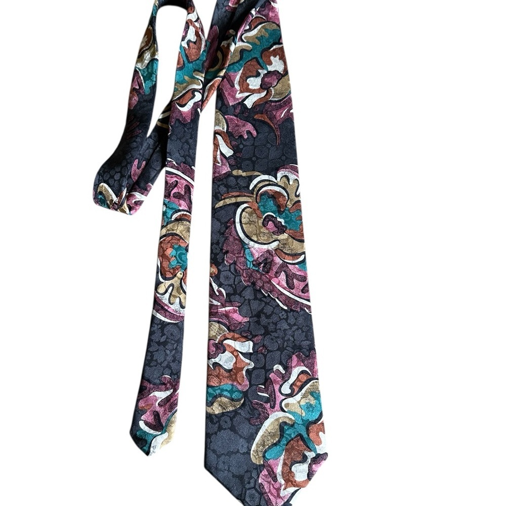 Gianfranco Ferre Black and Pink Patterned Tie